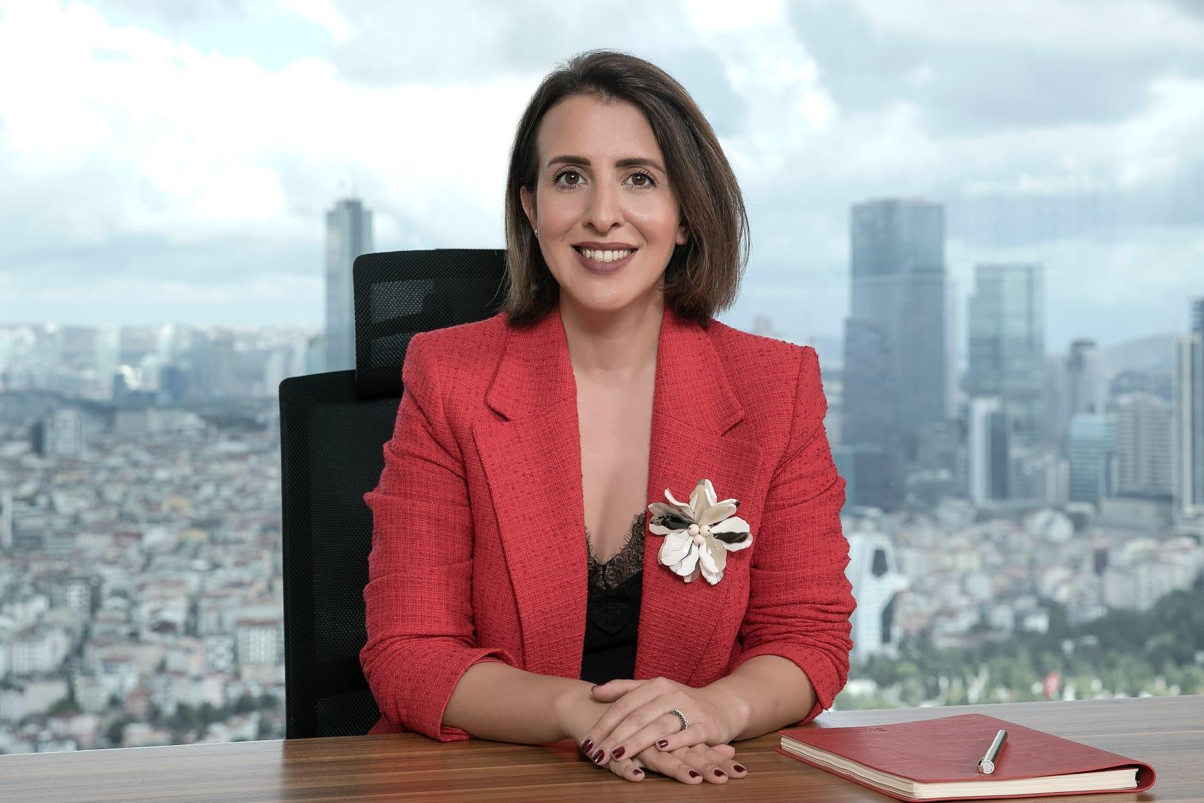 ELİF ÖZGÜR